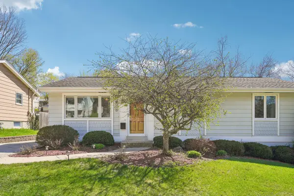 1439 N 12th Ave, West Bend, WI 53090