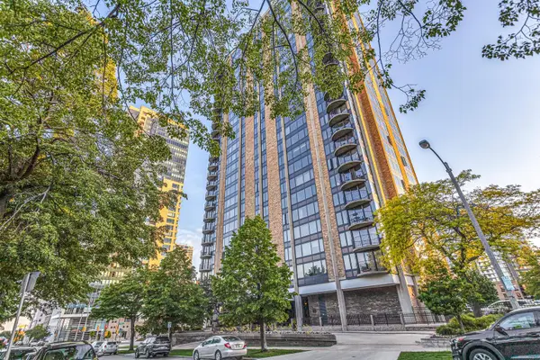 929 N Astor St, Milwaukee, WI 53202