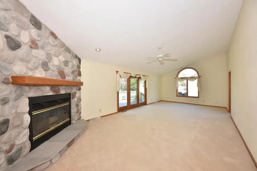 1400 Hidden Fields Dr, West Bend, WI 53095 - #3