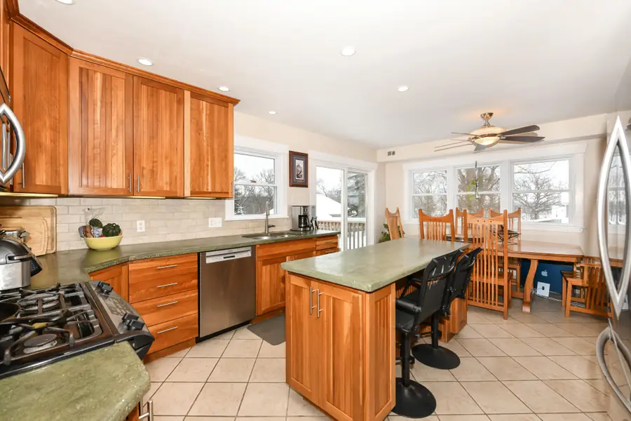 4222 Maple Dr, Delavan, WI 53115 - #2