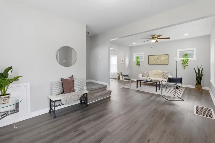 6818 Maple Ter, Wauwatosa, WI 53213 - #2