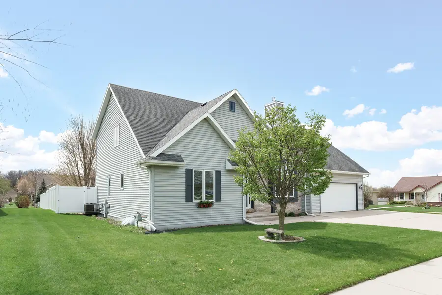 933 South St, Watertown, WI 53094 - #2