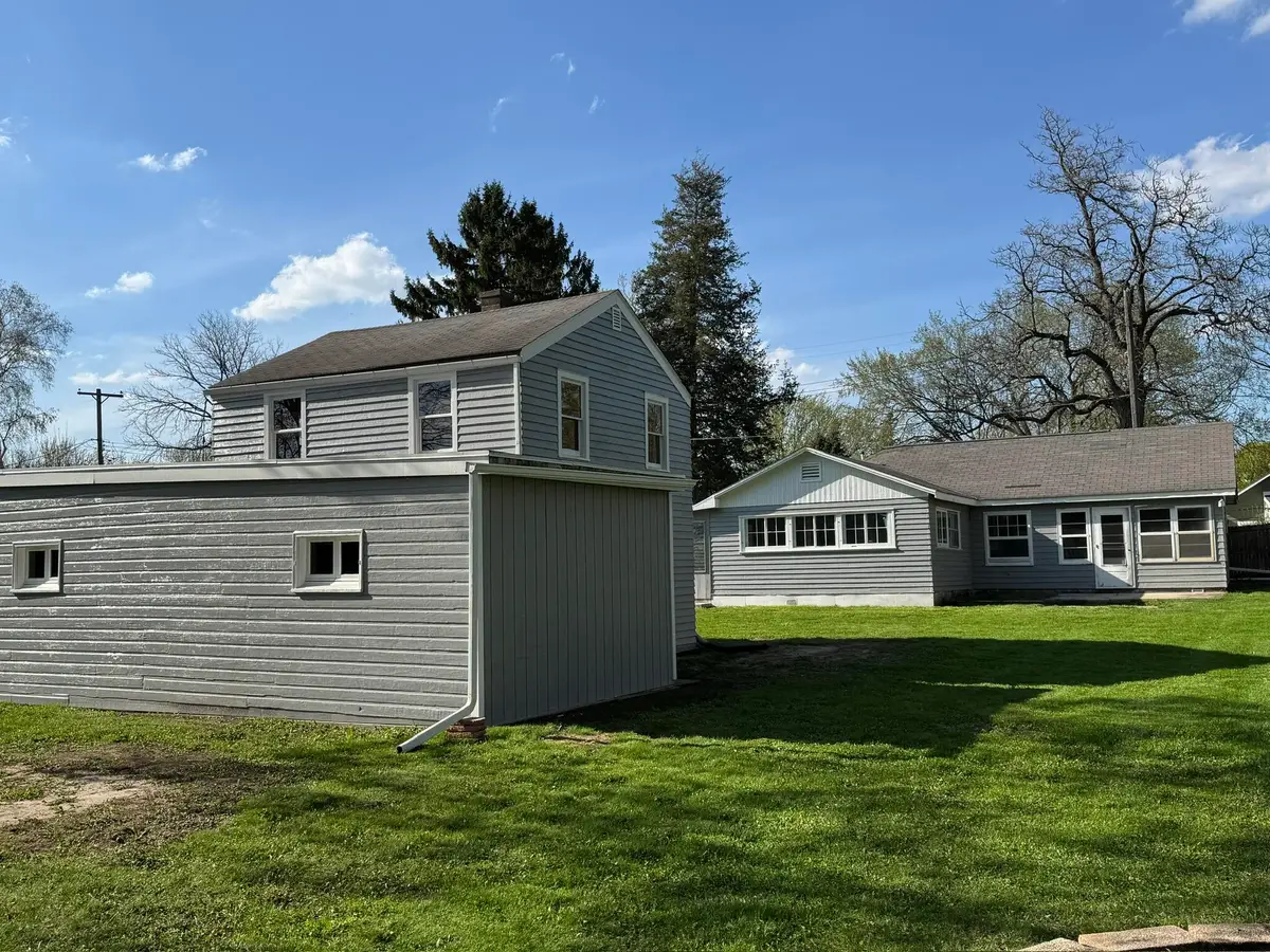 2356 N 2nd Ln, Summit, WI 53066 - #1