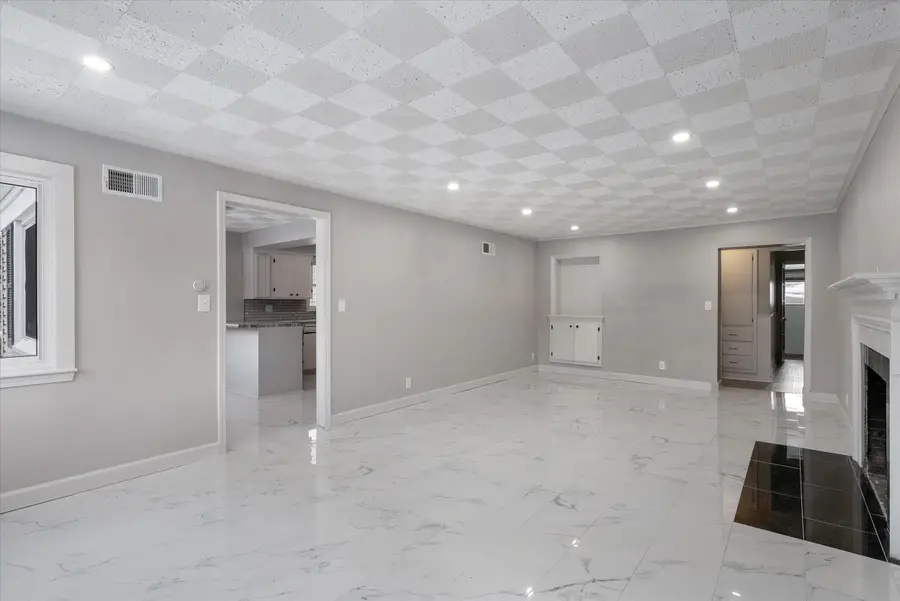 1217 North Ave, Sheboygan, WI 53083 - #3