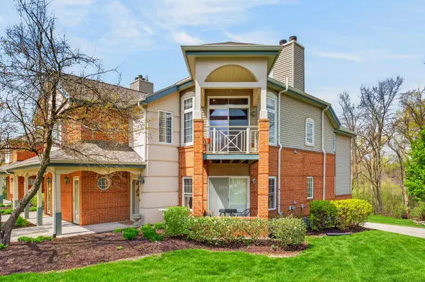 18950 Toldt Woods Dr, Brookfield, WI 53045