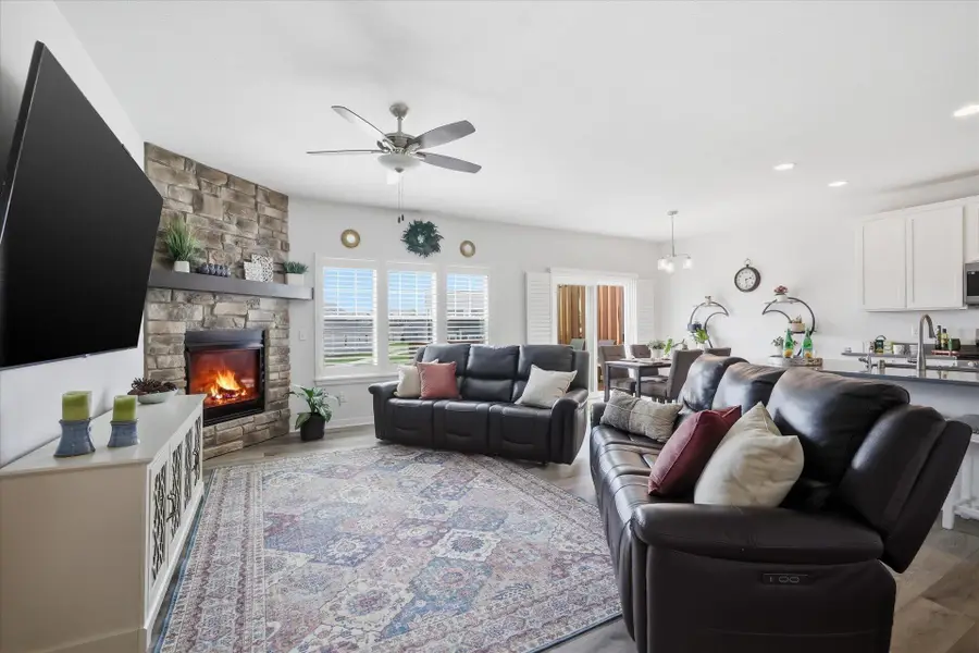 N67W25333 Breckenridge Ct, Sussex, WI 53089 - #2