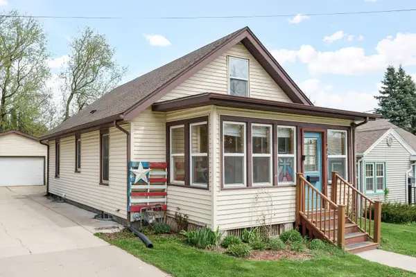 1408 Duffy St, Watertown, WI 53094