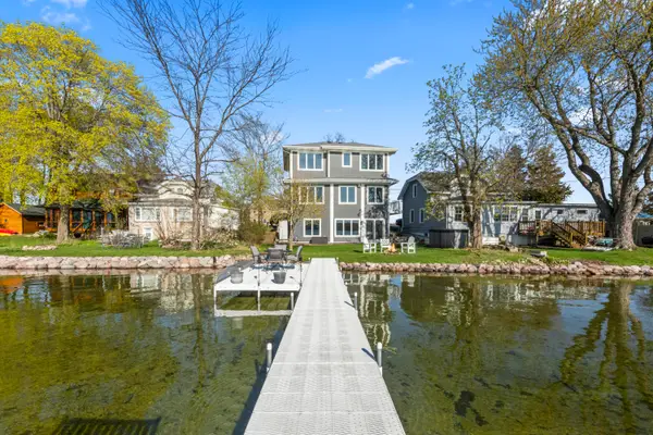 417 S Golden Lake Rd, Summit, WI 53066