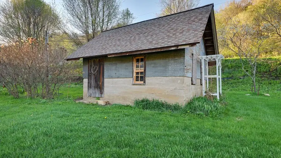 00 Johnstown Rd, Utica, WI 54655 - #3