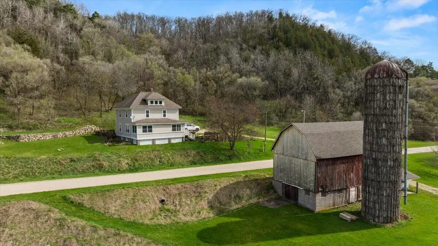 51888 Johnstown Rd, Utica, WI 54655 - #2