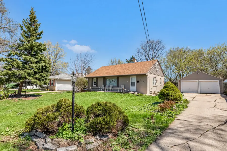 3122 S 95th St, Milwaukee, WI 53227 - #2