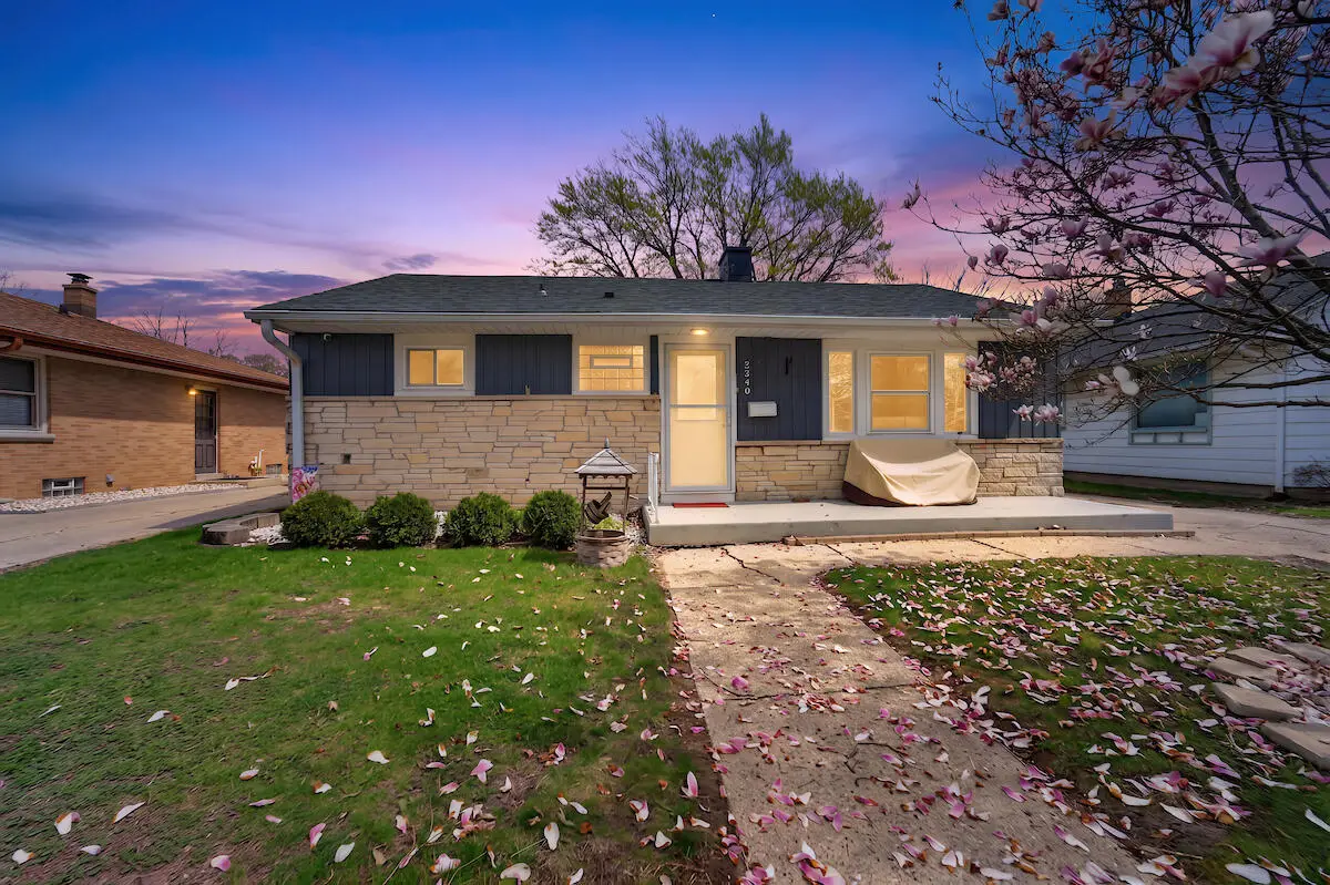 3240 S 72nd St, Milwaukee, WI 53219 - #1