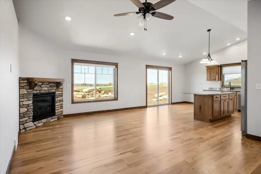 S4676 Erickson Ln, Jefferson, WI 54665 - #2