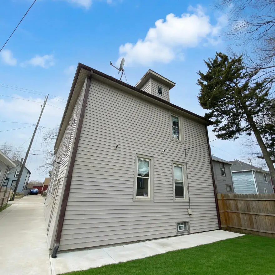 1637 Edgewood Ave, Racine, WI 53404 - #3