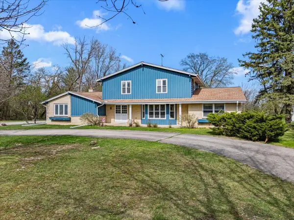 2818 Farview Dr, Polk, WI 53076