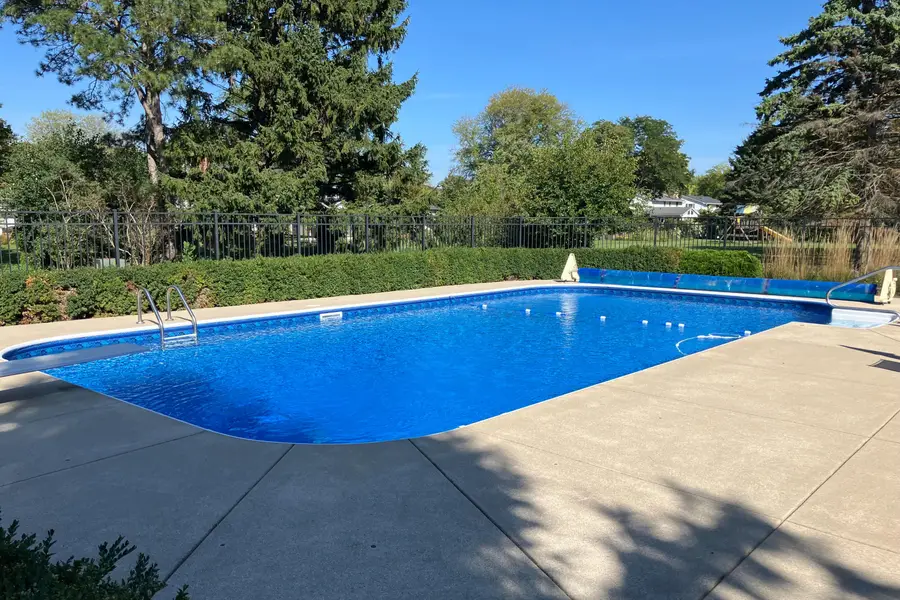 18510 Surrey Ln, Brookfield, WI 53045 - #3