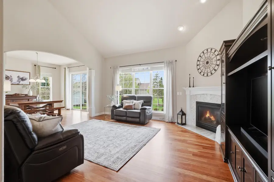 1470 Waters Edge Dr, Oconomowoc, WI 53066 - #3