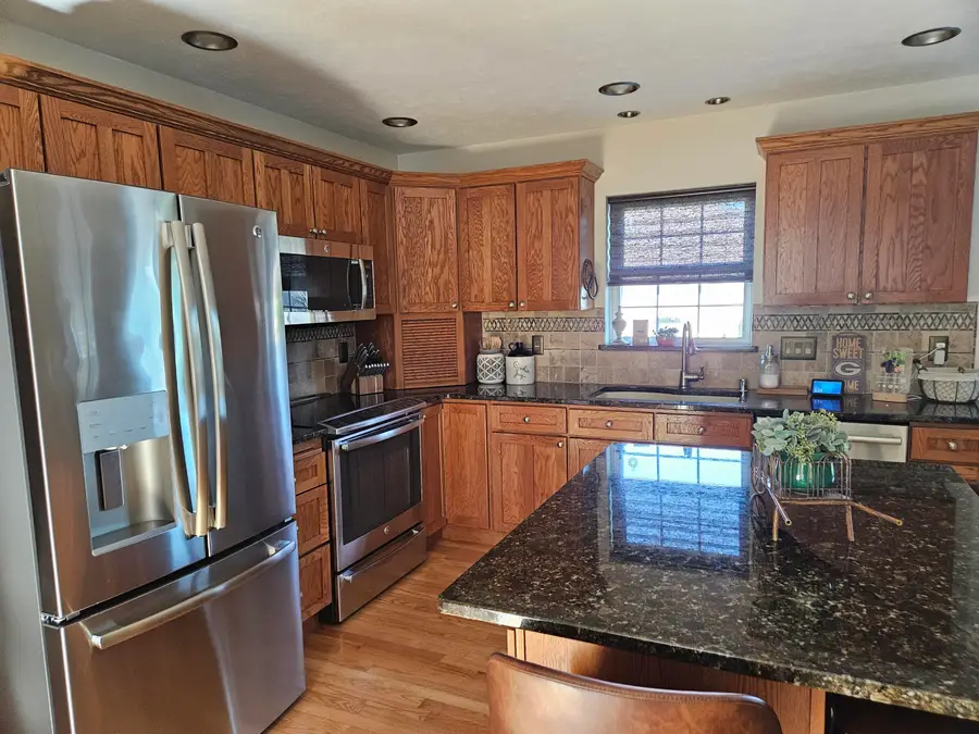 601 Woodbridge Trl, Watertown, WI 53094 - #2