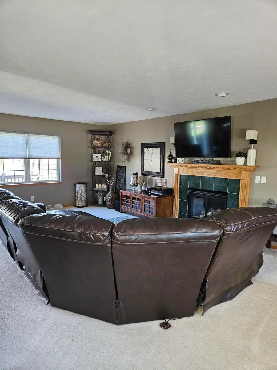 601 Woodbridge Trl, Watertown, WI 53094 - #3