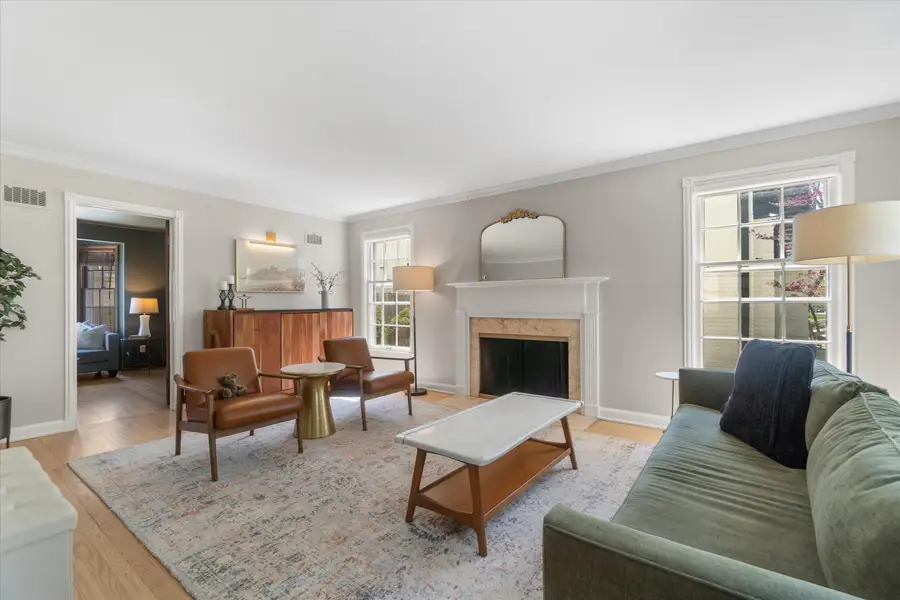 6060 N Bay Ridge Ave, Whitefish Bay, WI 53217 - #3