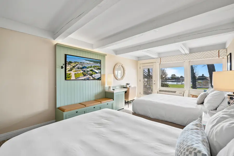 269 Fontana Blvd, Fontana, WI 53125 - #3