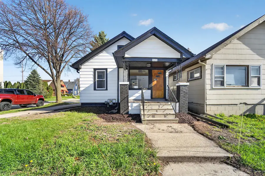 5126 W Burnham St, West Milwaukee, WI 53219 - #2