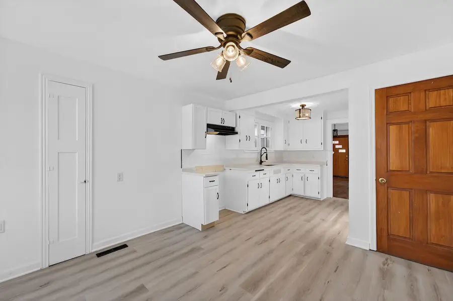 5126 W Burnham St, West Milwaukee, WI 53219 - #3