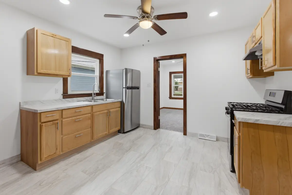 3206 E Grange Ave, Cudahy, WI 53110 - #1