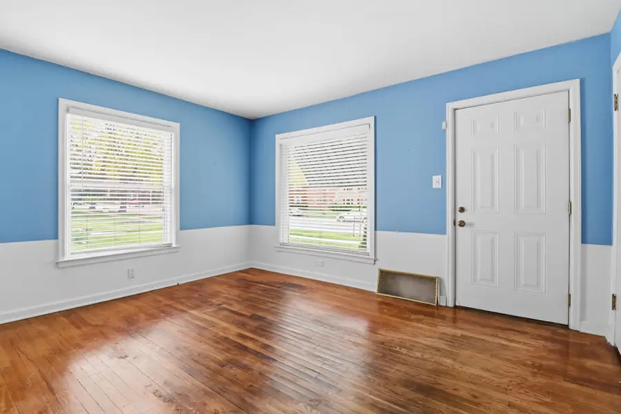 8526 W Center St, Milwaukee, WI 53222 - #3