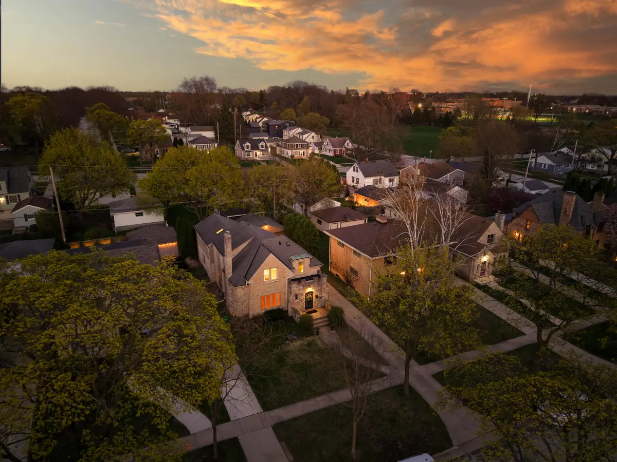 2536 N 81st St, Wauwatosa, WI 53213 - #1