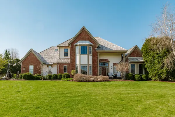 19385 Hayden Ct, Brookfield, WI 53045