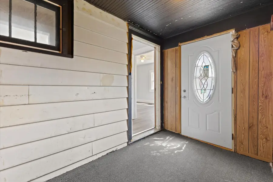 1949 Jay Eye See Ave, Racine, WI 53403 - #2