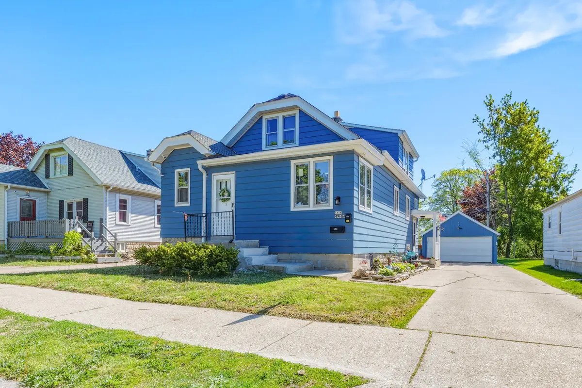 4916 N 56th St, Milwaukee, WI 53218 - #1