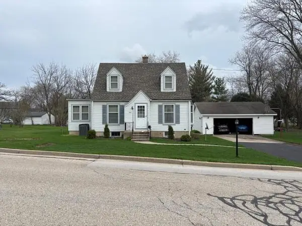 310 Zion St, Hartland, WI 53029