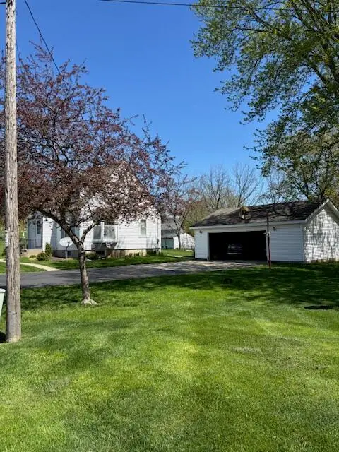 310 Zion St, Hartland, WI 53029 - #2