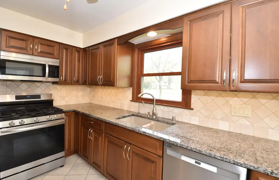 1227 E Kensington Blvd, Shorewood, WI 53211 - #2