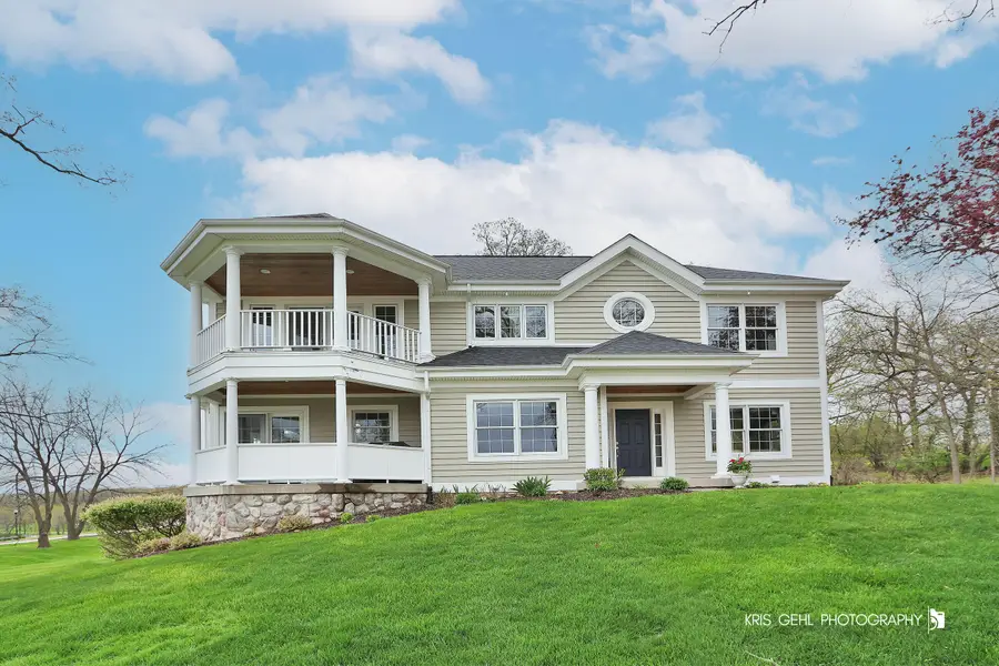1330 Prestwick Dr, Geneva, WI 53147 - #2