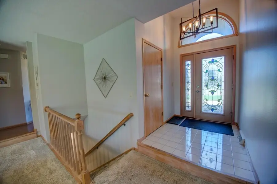 758 Faye Dr, West Salem, WI 54669 - #2