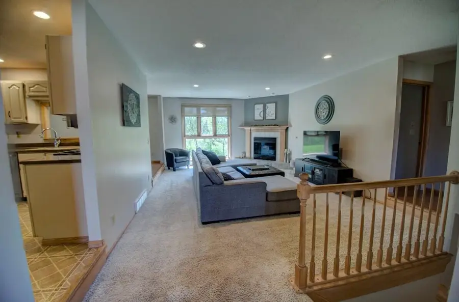 758 Faye Dr, West Salem, WI 54669 - #3