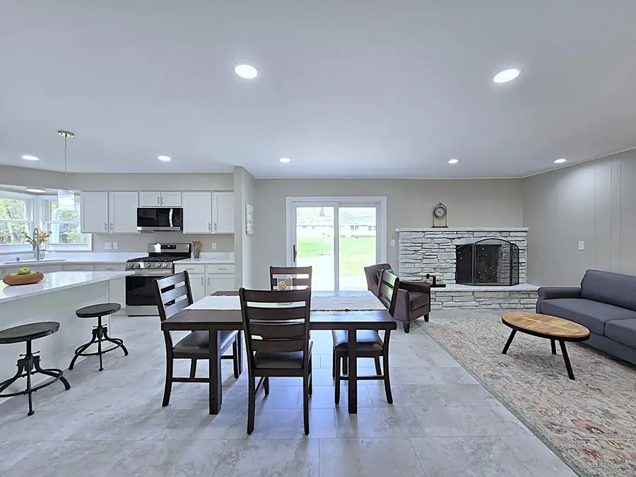 8263 N 46th St, Brown Deer, WI 53223 - #3
