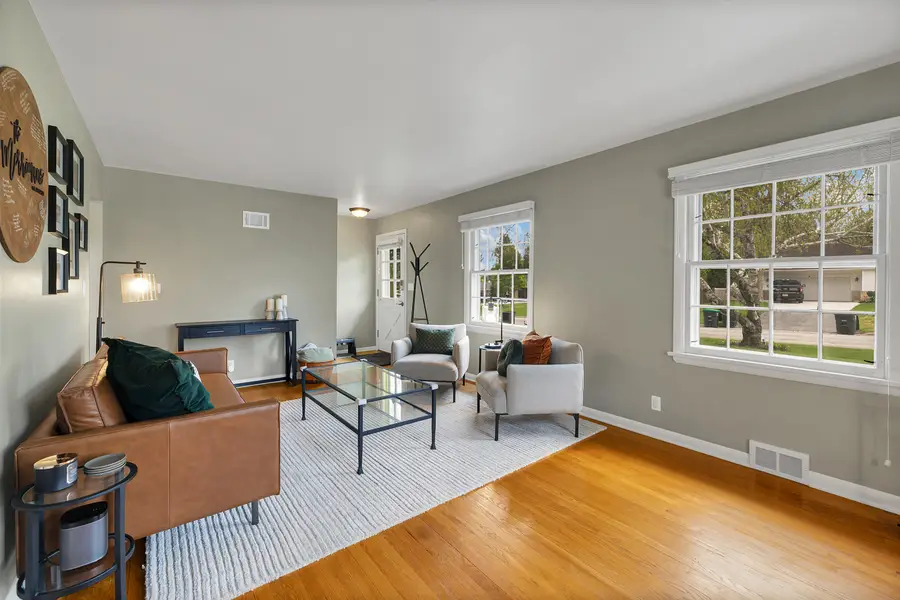 1245 N 121st St, Wauwatosa, WI 53226 - #2