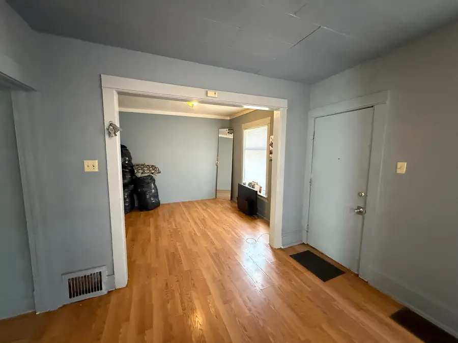 4003 W Hampton Ave, Milwaukee, WI 53209 - #3