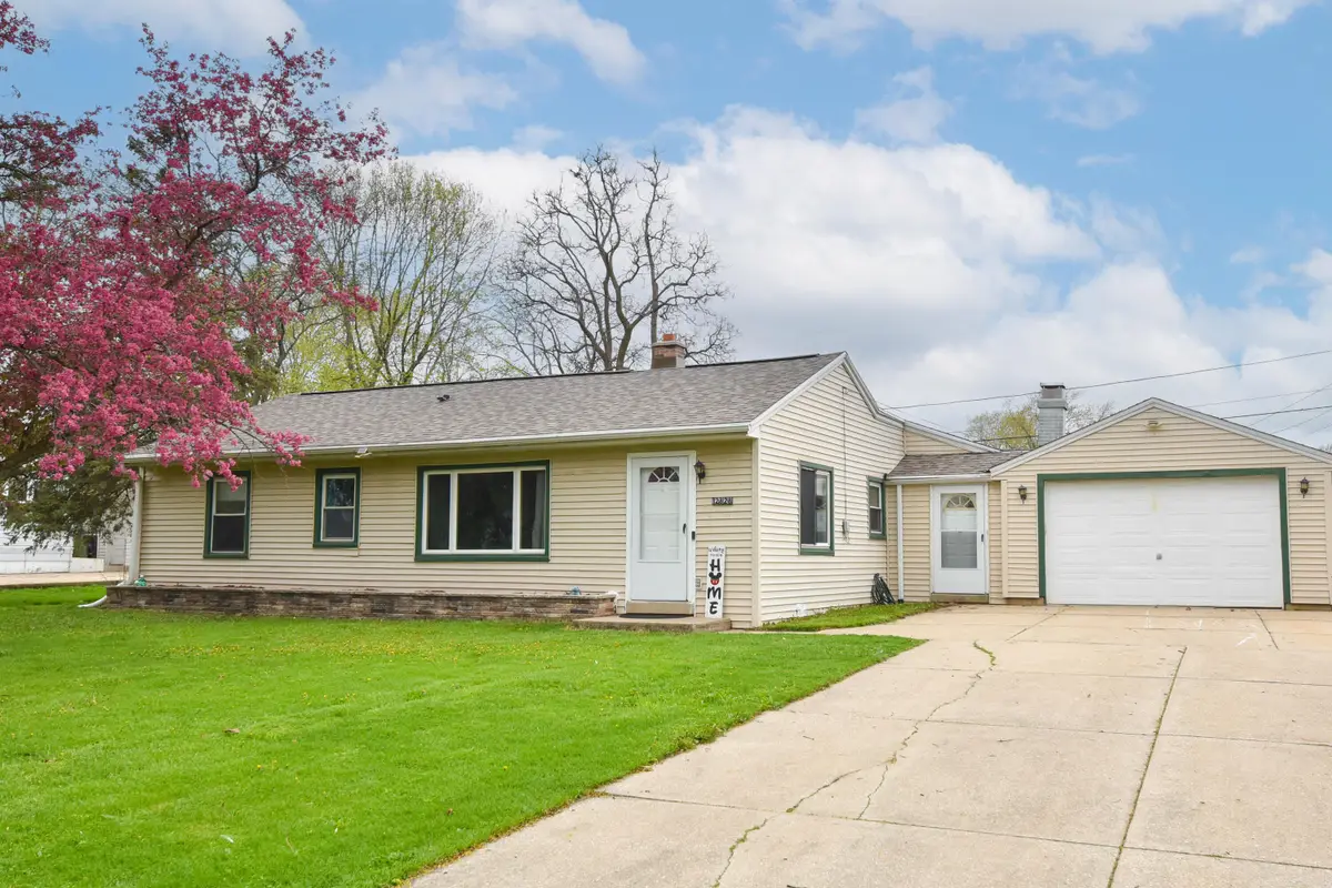 12828 W Stark St, Butler, WI 53007 - #1