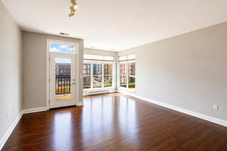 1905 N Water St, Milwaukee, WI 53202 - #2