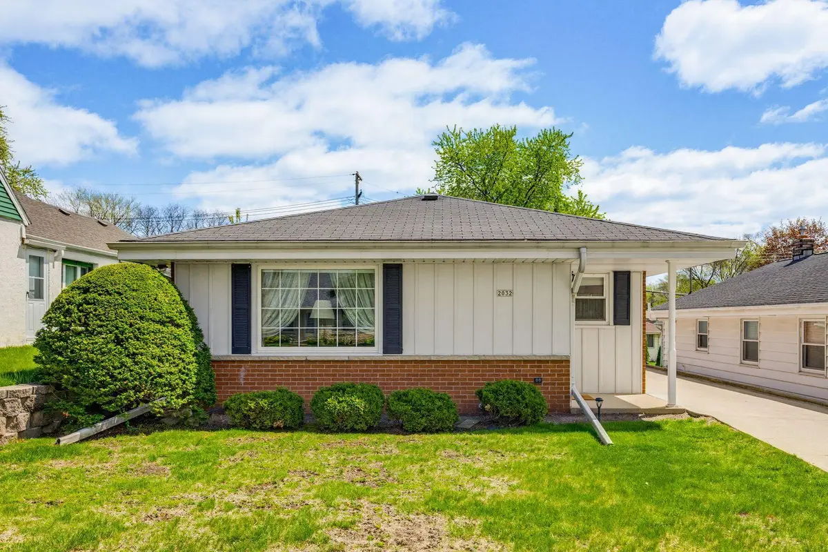 2032 N 114th St, Wauwatosa, WI 53226 - #1
