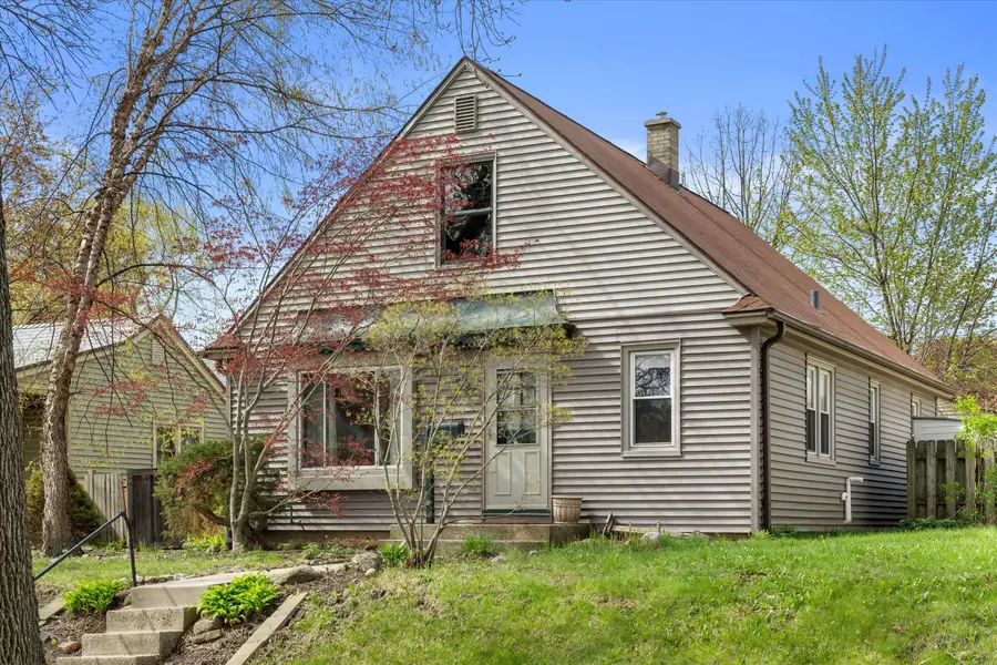 3249 W Ruskin St, Milwaukee, WI 53215 - #3