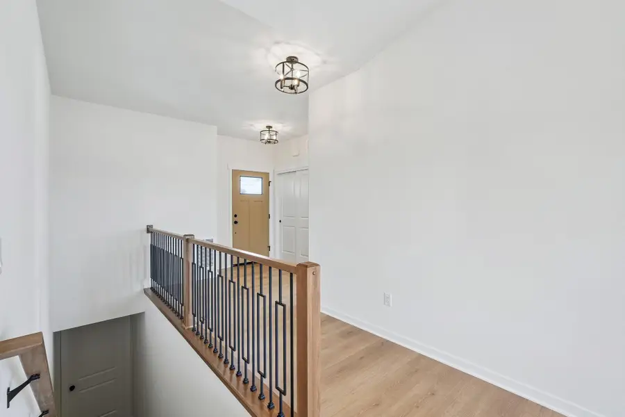 438 Sandstone St, Slinger, WI 53086 - #3