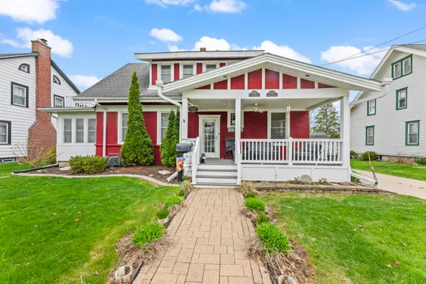 N88W16025 Park Blvd, Menomonee Falls, WI 53051