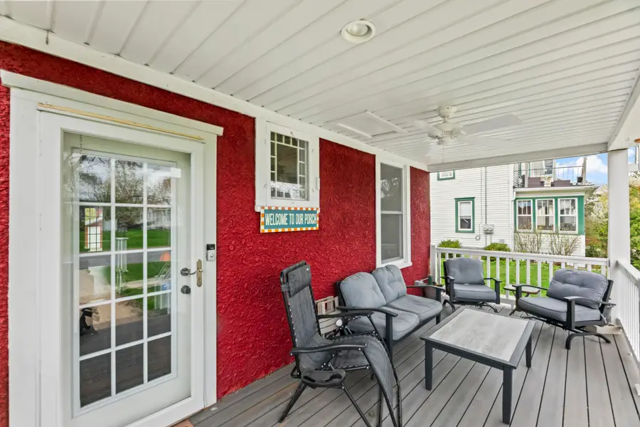 N88W16025 Park Blvd, Menomonee Falls, WI 53051 - #2