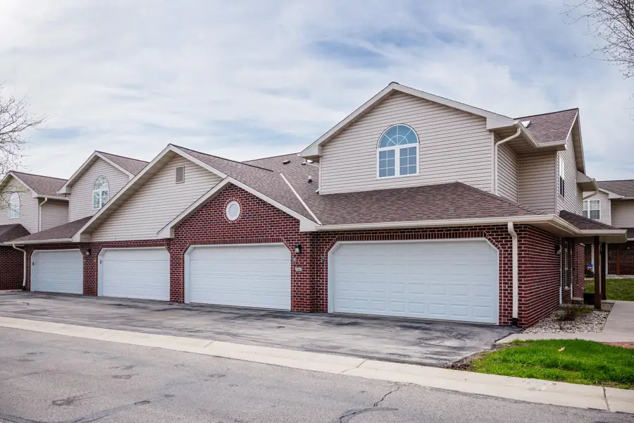 7883 S Scepter Dr, Franklin, WI 53132 - #3